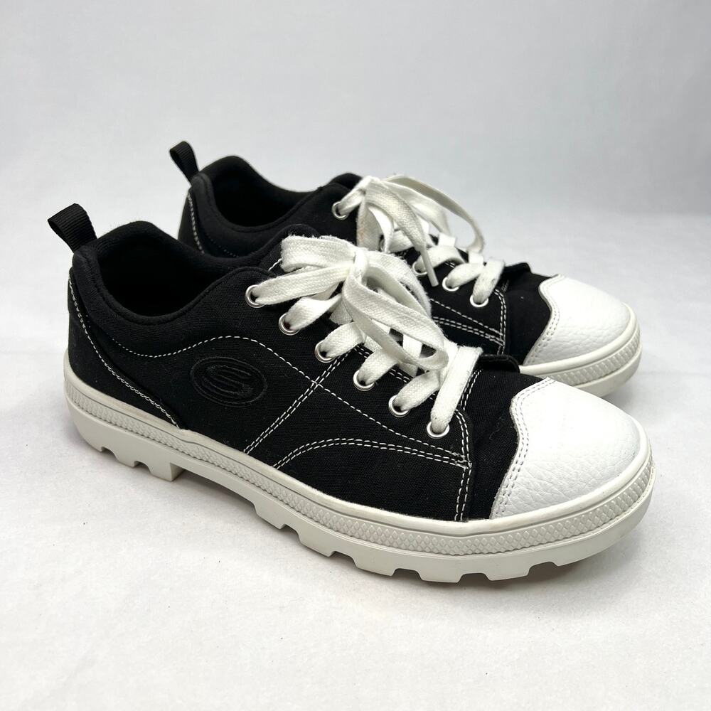 Skechers Roadies Black & White Sneakers Size 7